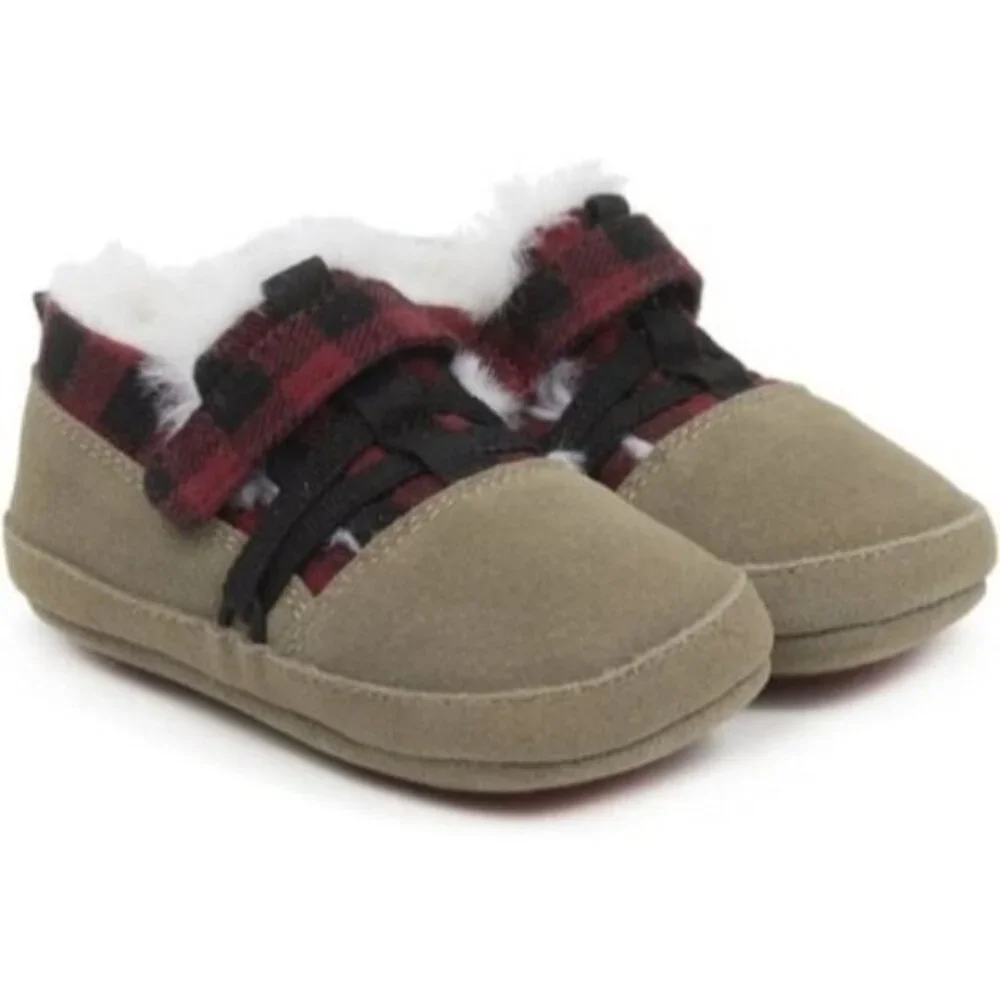Robeez First Kicks Blake Buffalo Plaid Red Faux Fur Baby Boys Shoes 6-9‎ M,NEW